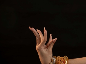 រូបលេខ៥